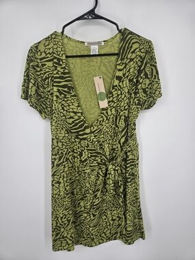 Reference Point VTG Green Animal-Print Wrap Short Sleeve Tee Large NWT (7149)